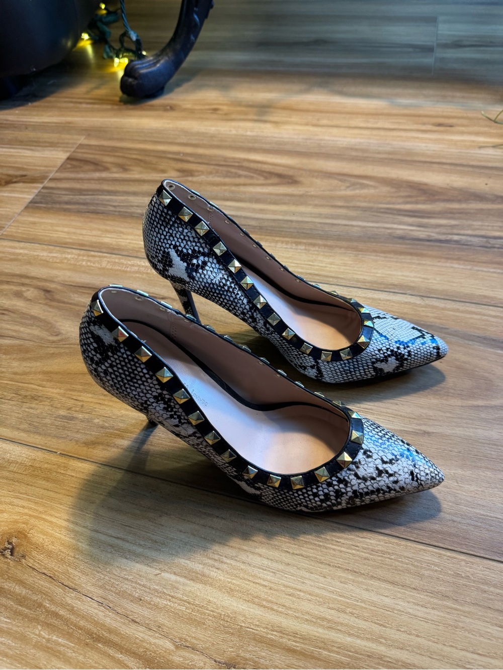 Wild Diva Lounge Black & White Snake-Print Studded Pointed-Toe Pumps